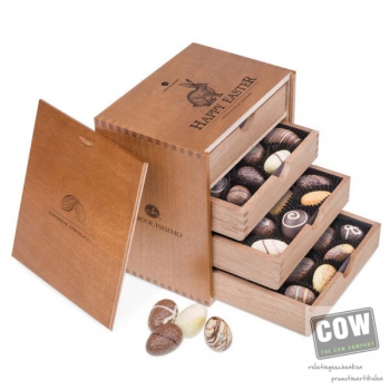 Afbeelding van relatiegeschenk:Egg Massimo - Chocolade paaseitjes Chocolade Paaseitjes in een houten kistje